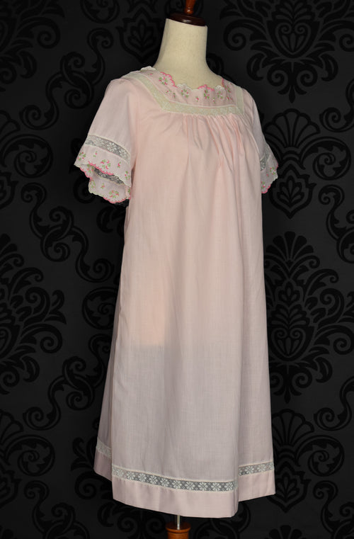 Vintage 50s/60s Light Pink Cotton-Poly Short Sleeve Nightgown - S