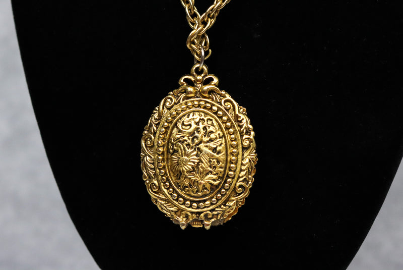 Vintage Gold Tone Solid Perfume Cameo Necklace