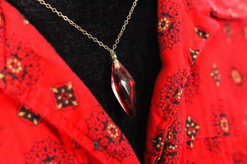 Vintage Red Lucite Diamond Shaped Drop Pendant Necklace