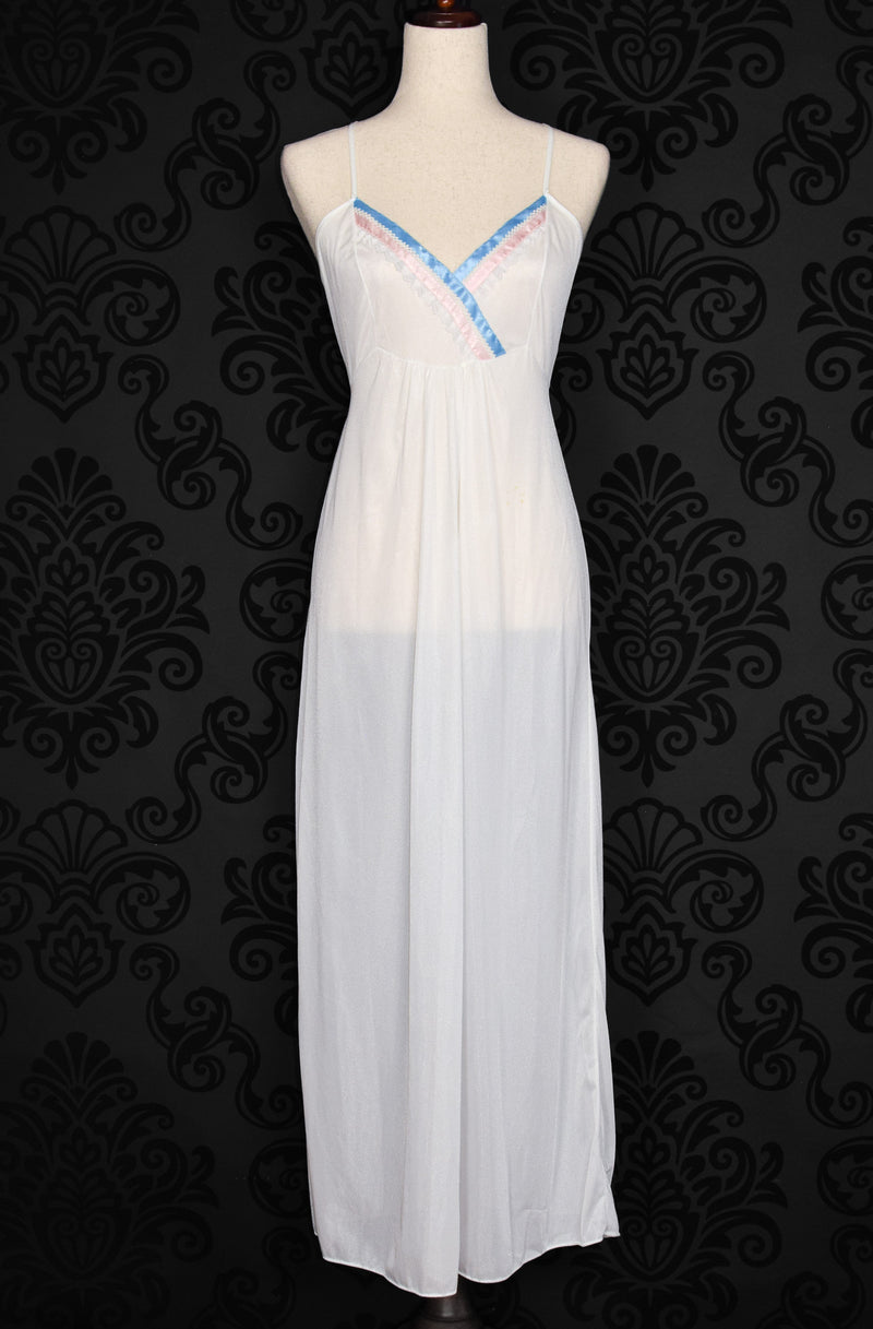 Vintage 2 Pc White Nylon Ribbon Accent Nightgown Robe - M