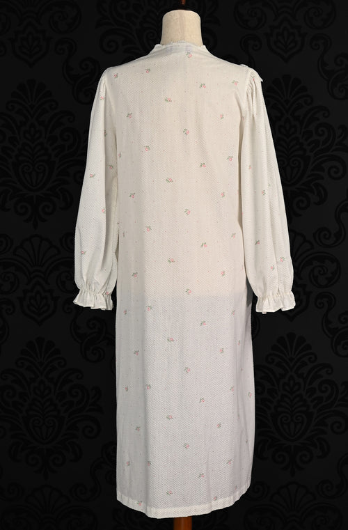 Vintage 80s/90s White Floral BETH MICHAELS Long Sleeve Snap Button Nightgown - S
