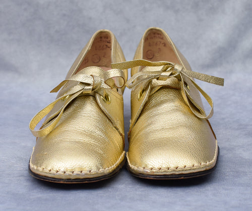 Women's Vintage Jacqueline Gold "Meridith" Textured Leather Square Toe Pumps - 4