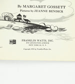 1953 7th Printing - THE FIRST BOOK OF BOATS - Margaret Gossett - Franklin Watts Hardback Book