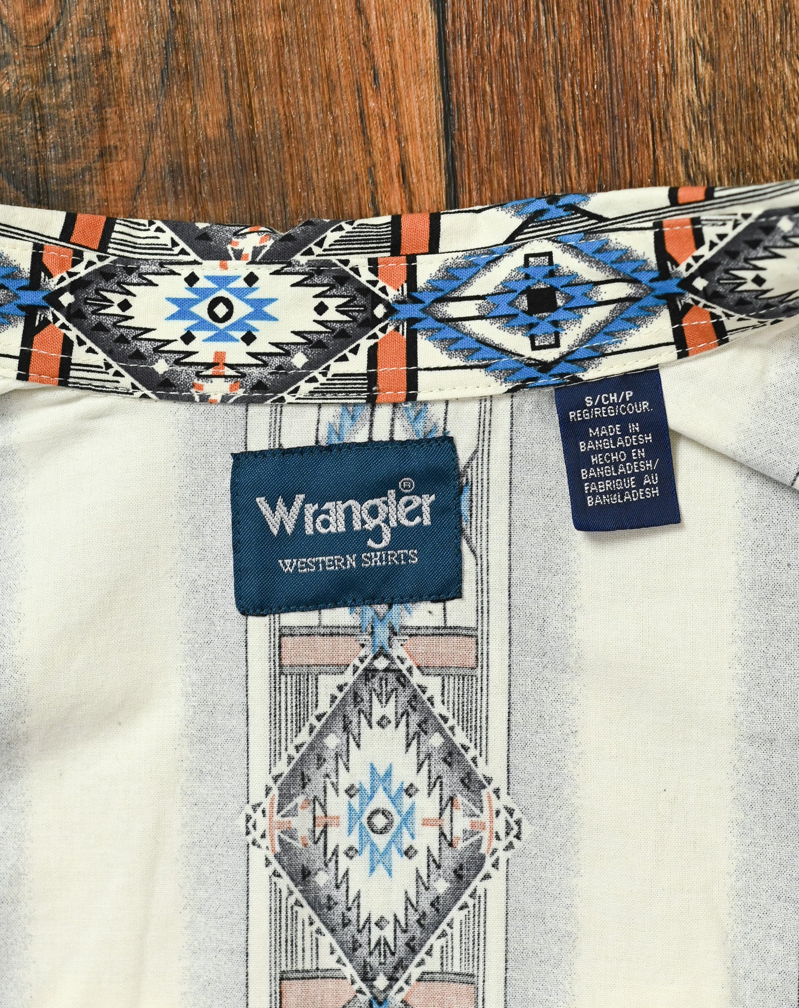 Native American Aztec WRANGLER Long Sleeve Snap Button Dress Shirt Native American Aztec WRANGLER Long Sleeve Snap Button Dress Shirt