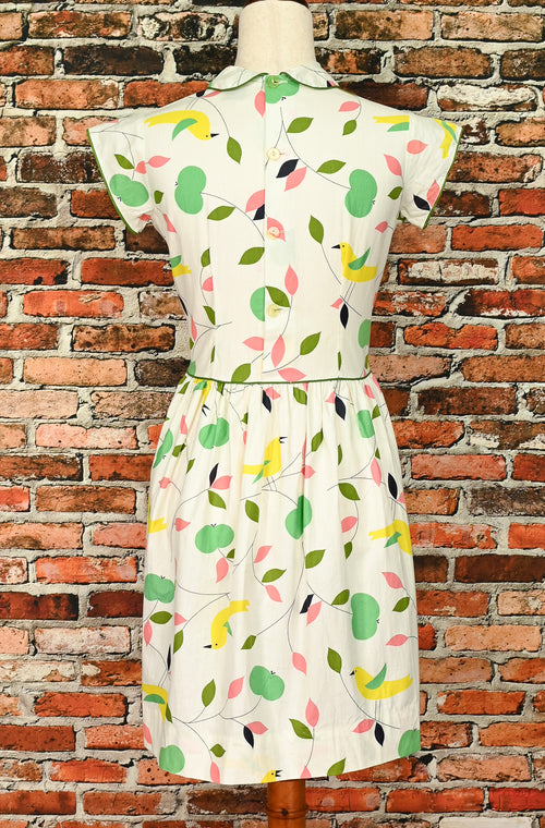 RARE Vintage 50s White LITTLE STAR Bird Detailing Dress