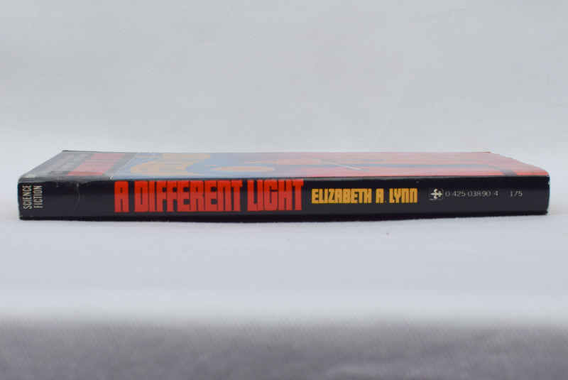 1978 A Different Light by Elizabeth A. Lynn Paperback Sci-fi Book