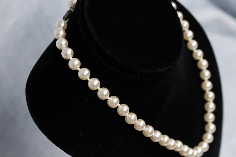 White Faux Pearl Bead Necklace